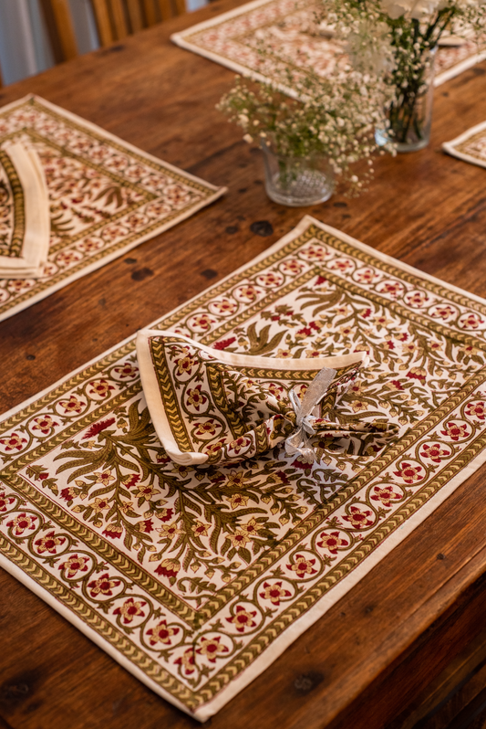 Ivory Amber Mats + napkins