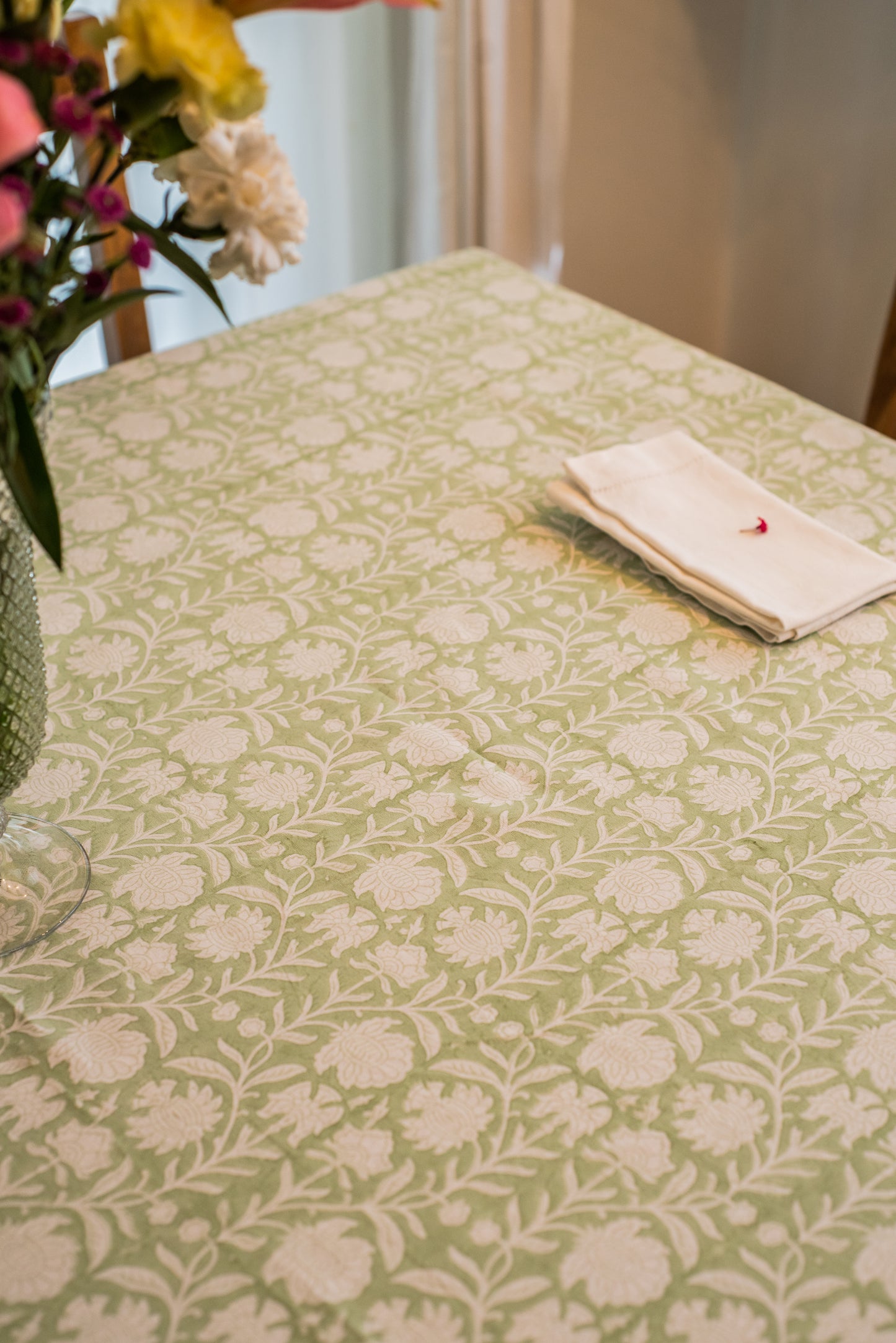 Cloves Garden Tablecloth