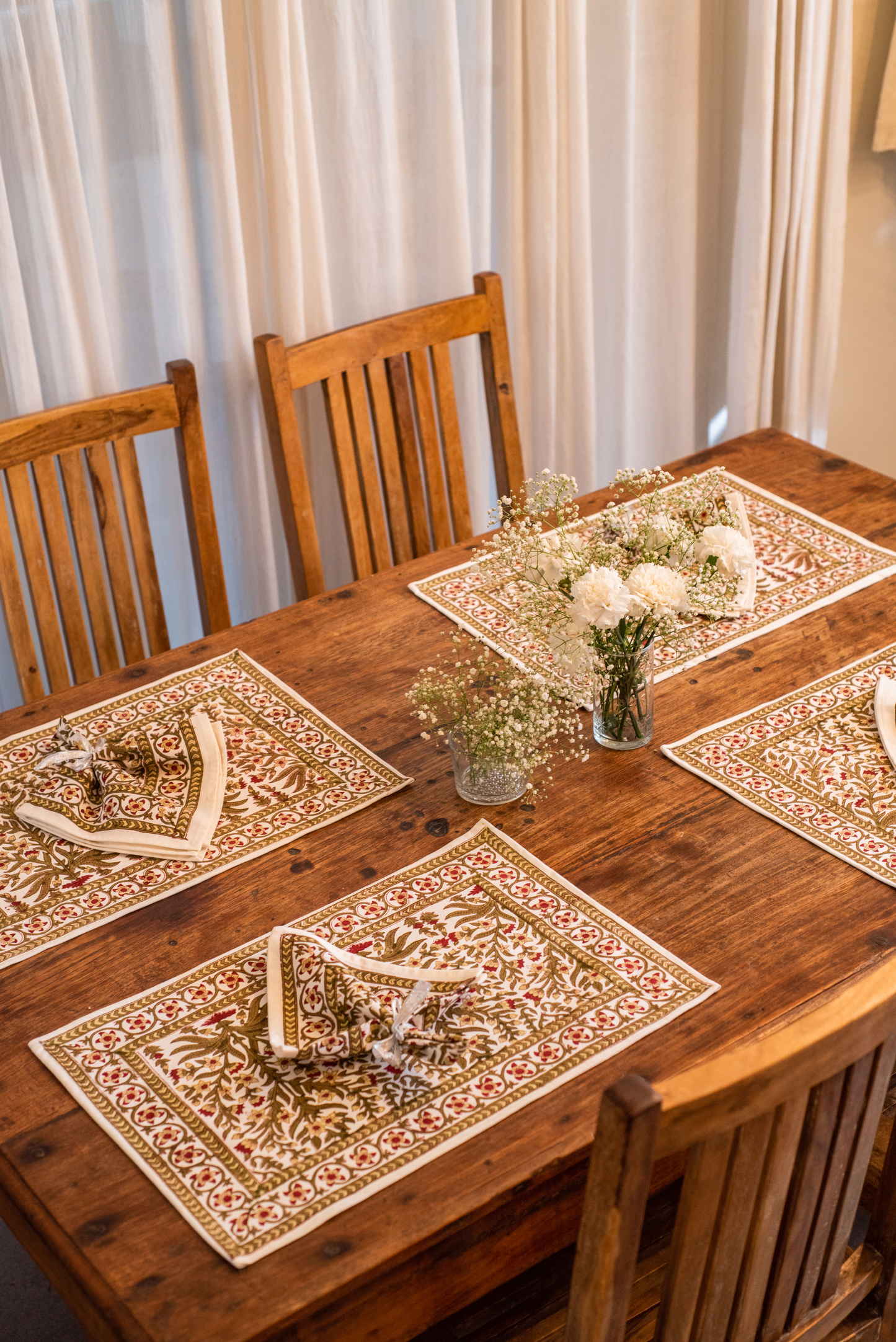 Ivory Amber Mats + napkins