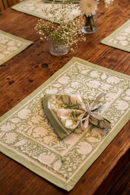 Cloves Garden Mats + napkins