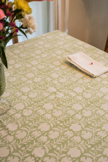 Cloves Garden Tablecloth